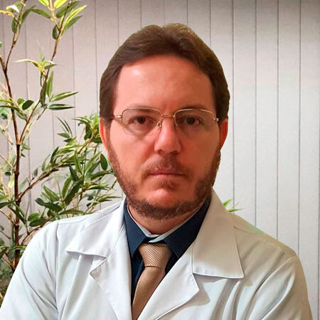 DR. MOISÉS ALCÂNTARA